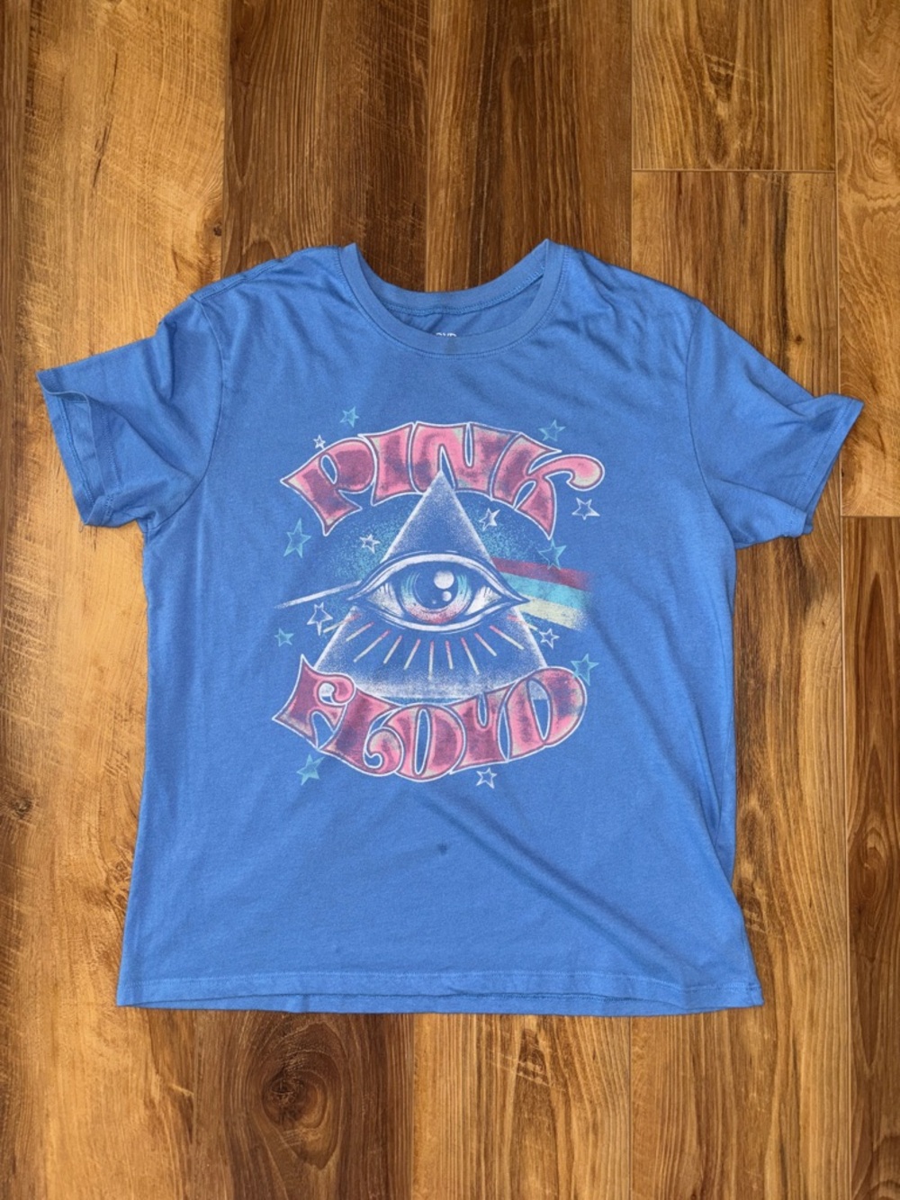 Bundle of Women’s Graphic Tees sizes M and L - Picture 7 of 16